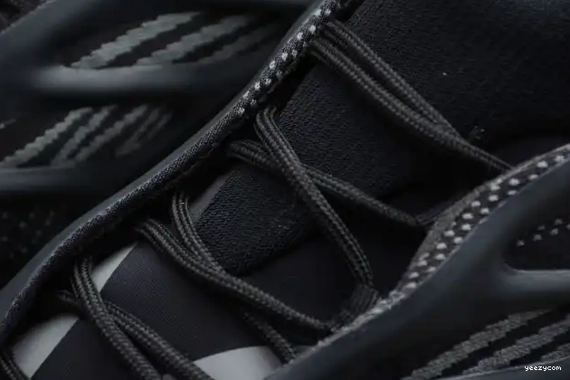 Black Adidas 700 V3 Yeezy Boost H67799 0603